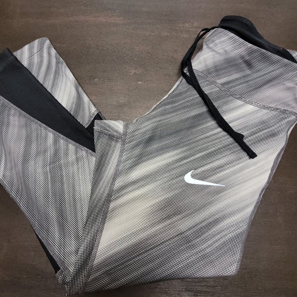 Nike Dri-Fit running reflective capri cropped leggings mesh - Picture 2 of 10